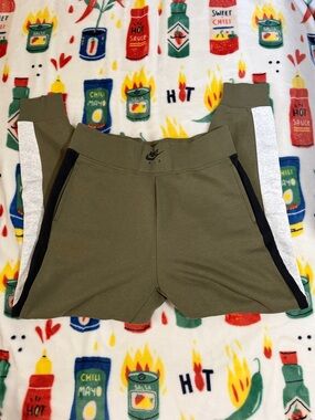 Vintage Women’s Nike Colorblock Sweats Elastic Waistband Medium